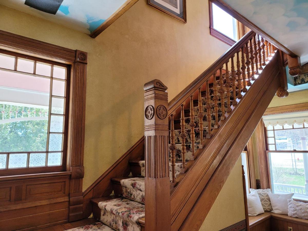 Grand Victorian B&B Inn Bellaire Bagian luar foto