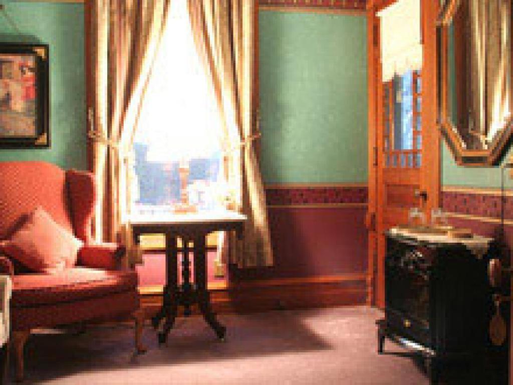 Grand Victorian B&B Inn Bellaire Ruang foto