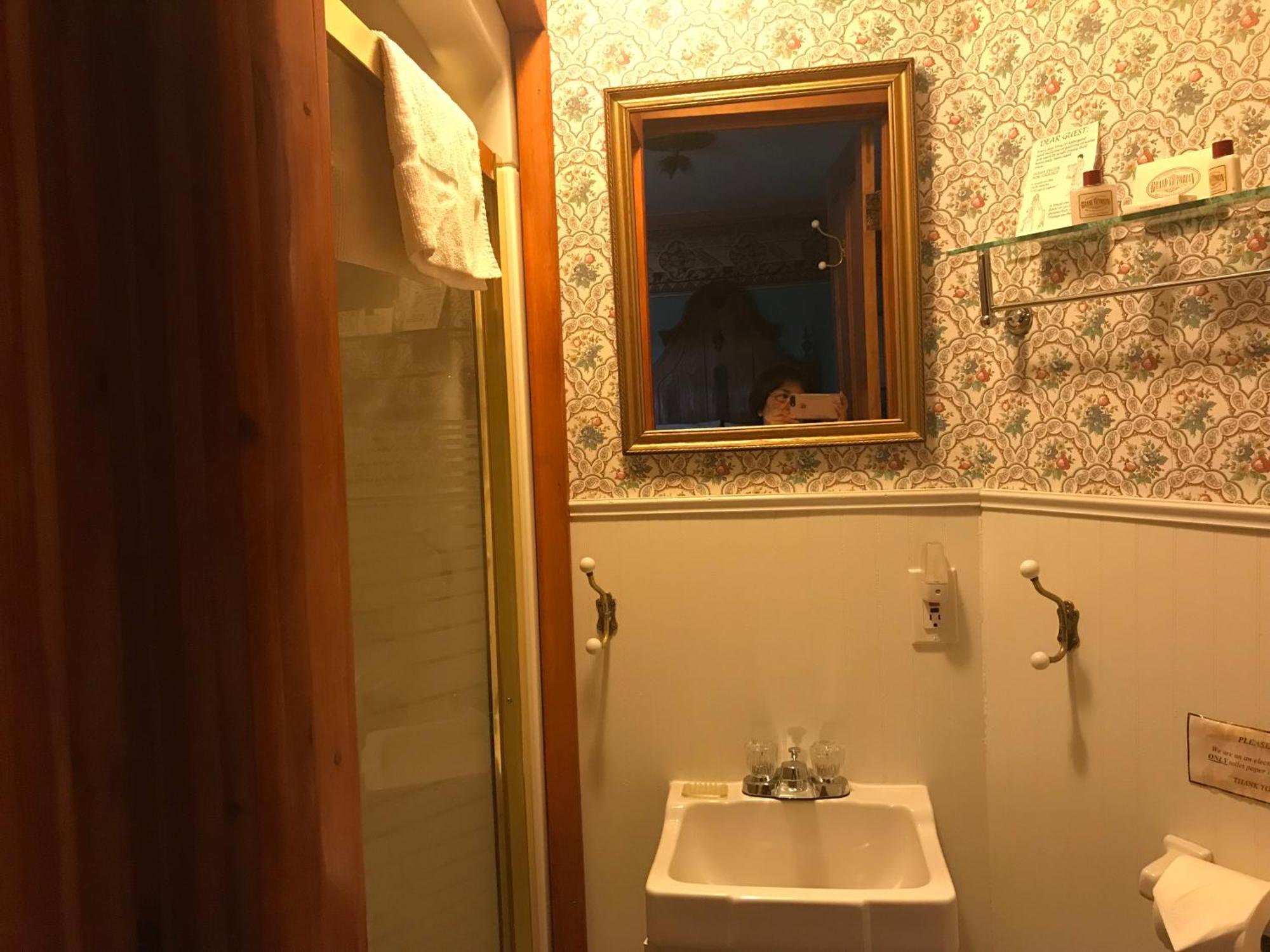 Grand Victorian B&B Inn Bellaire Ruang foto